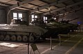 於另一側展示的冷戰時期蘇聯陸軍的一系列裝步戰車