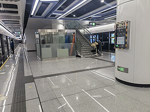 花果山站站台