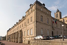 本笃会修道院（法语：Prieuré de La Réole）