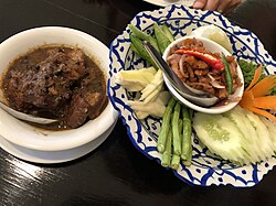 หมูฮ้อง(Moo-Hong)與น้ำชุบ(Nam-Chup)普吉著名料理，受到福建料理的封肉（Hong-Bak）