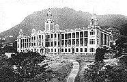 1912年的大学本部大楼