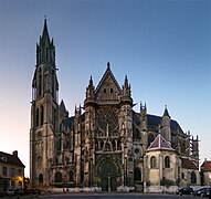 聖母大教堂（法語：Cathédrale Notre-Dame de Senlis）