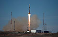 一枚攜帶了BION-M1太空實驗艙（俄语：Бион-М №1）與其他小型人造衛星的聯合2-1a火箭（俄语：Союз-2 (семейство ракет-носителей)）於2013年4月19日從拜科努爾31號發射台發射