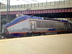 HHP-8 型電力機車於巴爾的摩賓州車站