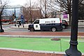 1月6日上午出现在国家广场南侧亚瑟·M·赛克勒美术馆附近的警车。
