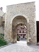 圣让门（法语：Porte Saint-Jean de Joigny）