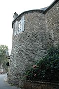 城墙（法语：Remparts de Ploërmel）塔楼
