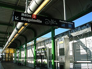 圣玛格丽特-德罗梅勒站的站台指示牌