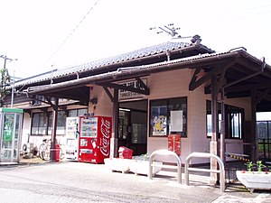 梁瀨車站站房