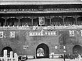 1949年2月12日慶祝北平和平解放大會於天安門廣場舉行，主席台設在天安門城樓