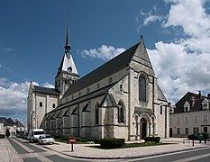 白色圣母修道院（法语：Abbatiale Notre-Dame-la-Blanche de Selles-sur-Cher）