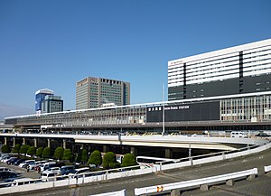 新大阪站南面