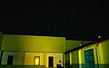 2018年春节午夜在坦桑尼亚莫罗戈罗省达卡瓦镇拍摄位于房顶上的北斗七星