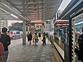 月台直接与观澜地铁站E出口连通