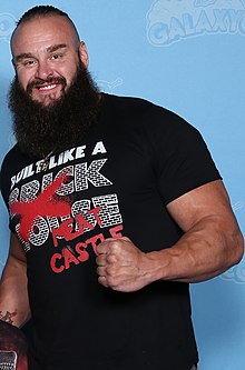 留着鬍子、身高超過2米、體重達170多公斤的高大美國摔角手