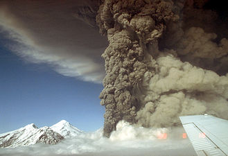 斯普尔火山的火山灰