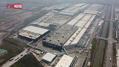 4月下旬，特斯拉上海超級工廠8000名員工陸續返廠