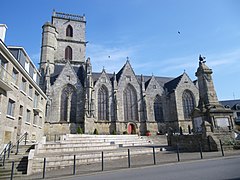 阿尔梅尔教堂（法语：Église Saint-Armel de Ploërmel）