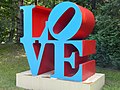「Love」雕塑