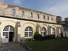 聖阿努爾修道院（法語：Prieuré Saint-Arnoul de Crépy-en-Valois）