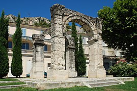 卡瓦永古廊门（法语：Arc antique de Cavaillon）