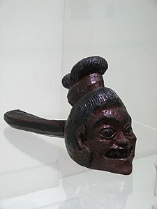 漆木人形木祖，出土自羊甫头古墓群113号墓，现藏于云南省博物馆