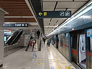 往韦曲南站站台（2022年2月）
