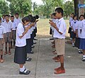 泰国学生校服中，女生校服亦包括玛丽珍鞋