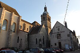 聖薩蒂南教堂（法語：Église Saint-Saturnin de Saulieu）
