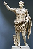 第一门的奥古斯都像；约公元前20年；白色大理石；高：2.06米；梵蒂冈博物馆