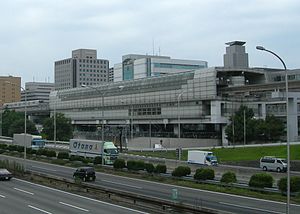 千里中央站高架站體（大阪單軌電車）