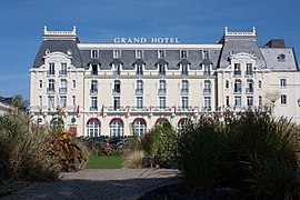 卡堡大酒店（法语：Grand Hôtel (Cabourg)）