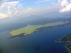 從飛機上俯瞰船灣淡水湖